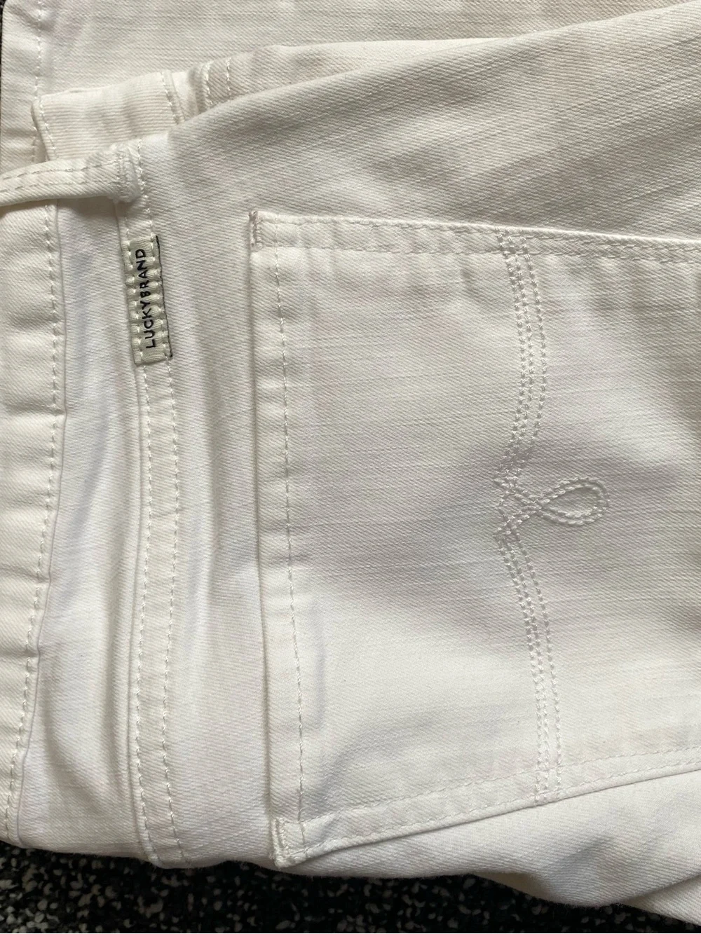 Lucky Brand White Denim Jeans 8/29 - Picture 3 of 4